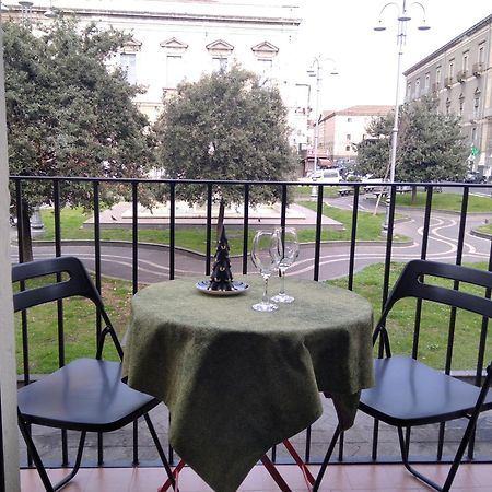 Dimora Cutelli Apartment Catania Bagian luar foto